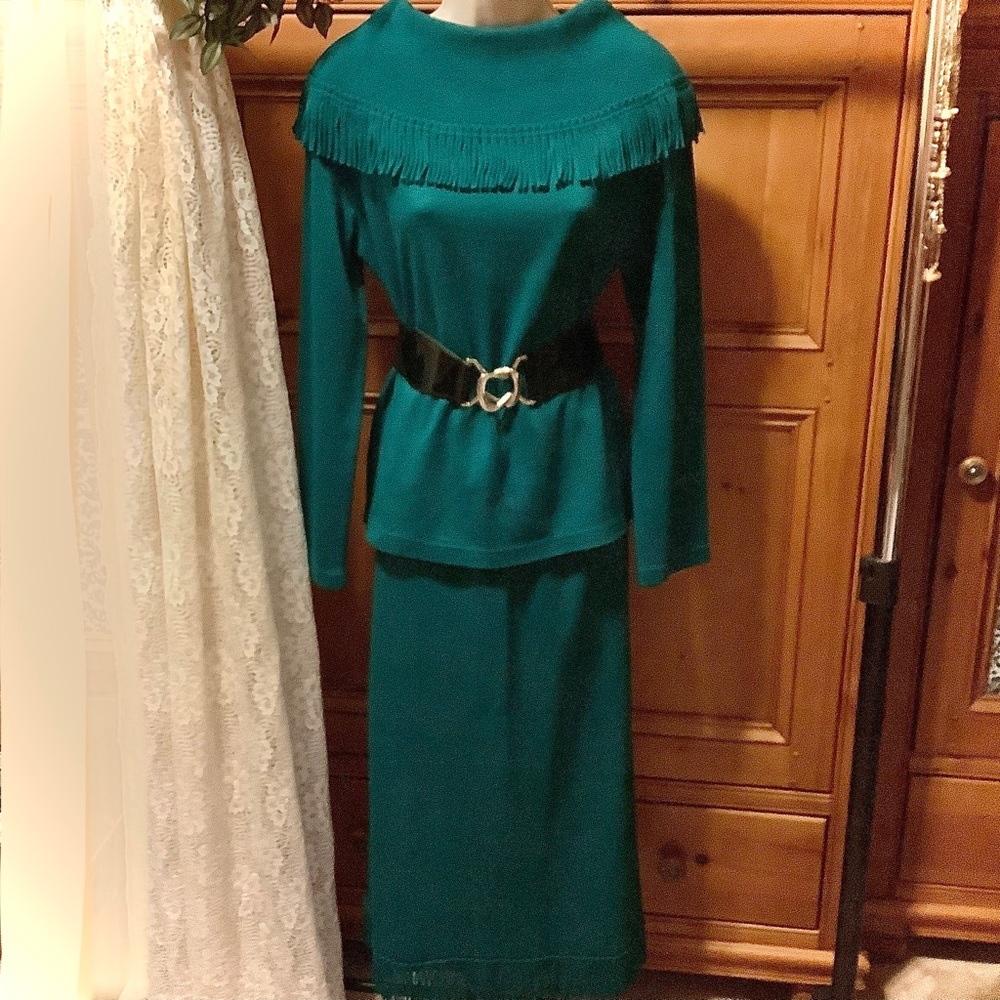 Dorby knit sweater TOP and skirt with fringe Emerald Green SMALL